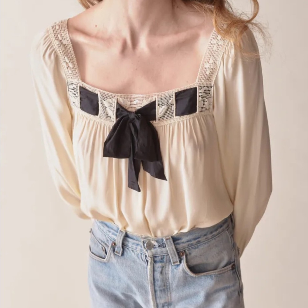 Doen Feli Top in Mother of Pearl